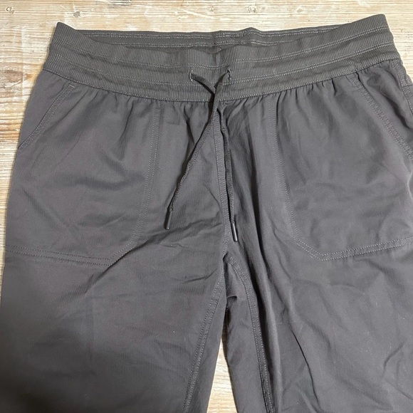 The North Face Womens Aphrodite Motion Capri Hiking Pants Flash Dry Gray Sz L - Picture 3 of 9